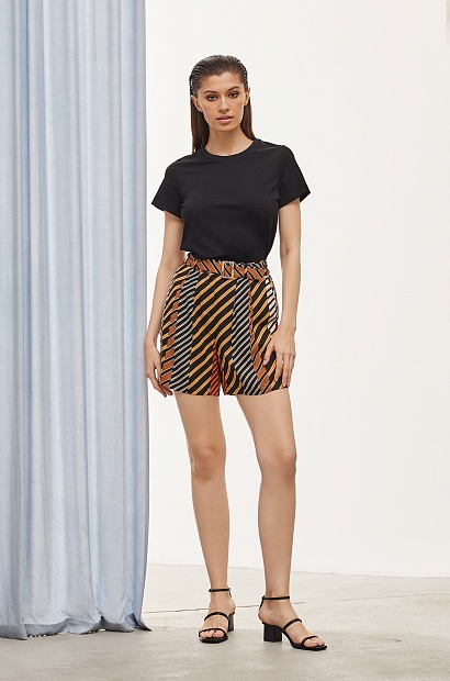 61720-1 Шорты женские - SUMMER 2021